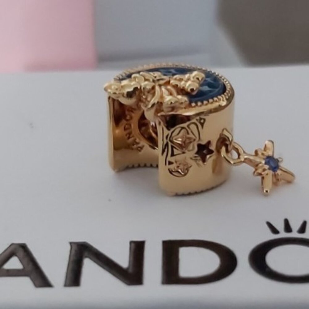 PANDORA *Retired* Sterling Silver & 14K Gold-Plated Disney Mickey & Minnie - Picture 7 of 16